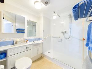 SHOWER ROOM- click for photo gallery